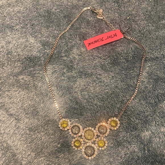 Betsey Johnson Jewelry - NWT BETSEY JOHNSON Glittery Stone Necklace